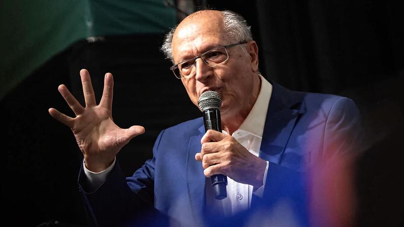1 de 1 geraldo-alckmin-congresso-pt - Foto: KEBEC NOGUEIRA/METRÓPOLES @kebecfotografo