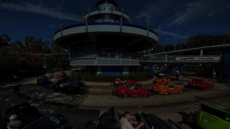 Autopia, atração que passará a contar com carros elétricos na Disney — Foto: Getty Images