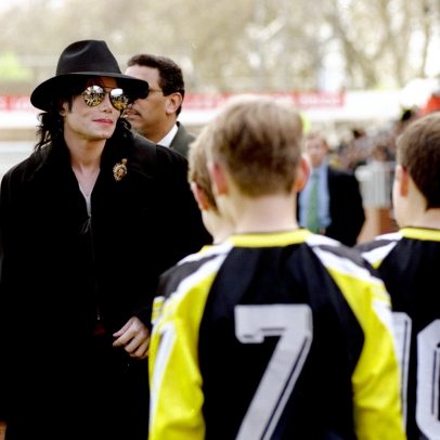 Michael Jackson e o futebol: camisas do Vasco, herança na seleção e estátua