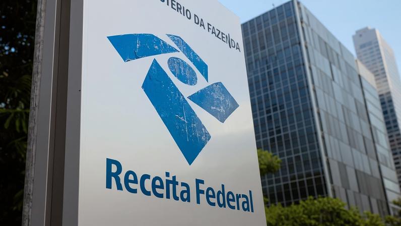Com o encerramento do prazo, a Receita Federal deixa de processar novas transmissões até a reabertura do sistema — Foto: GettyImages