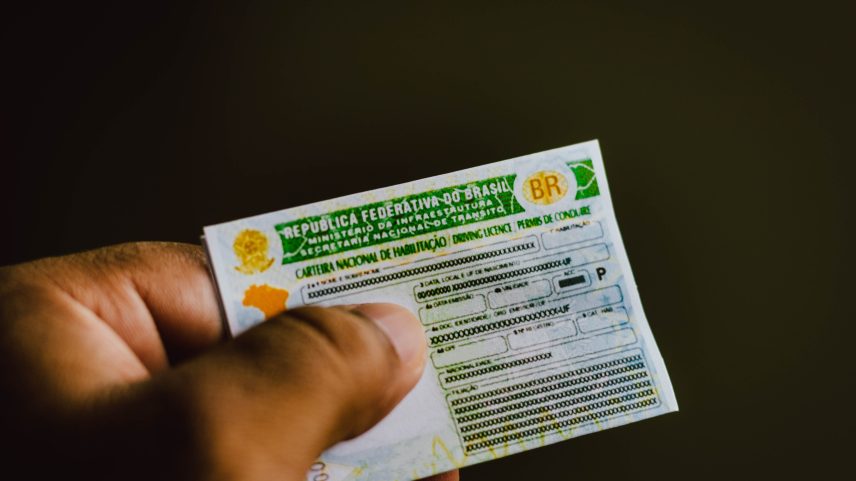 CNH gratuita: como conseguir e quem tem direito? Entenda como funciona — Foto: Reprodução/Getty Images