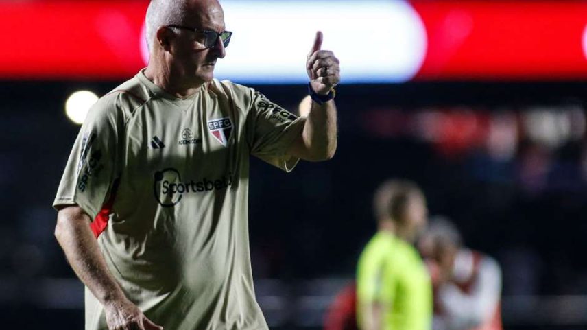Dorival Júnior em partida contra o Flamengo na final da Copa do Brasil