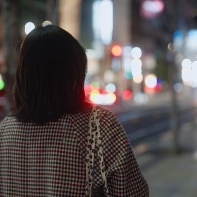 74% das mulheres se sentem inseguras em cidades brasileiras, aponta estudo