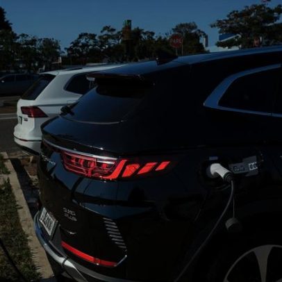 Crise do petróleo eleva vendas de carros elétricos na América Latina