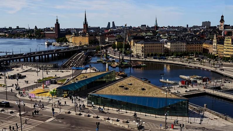 Vista do terminal de transporte de Slussen, em Estocolmo, na Suécia.