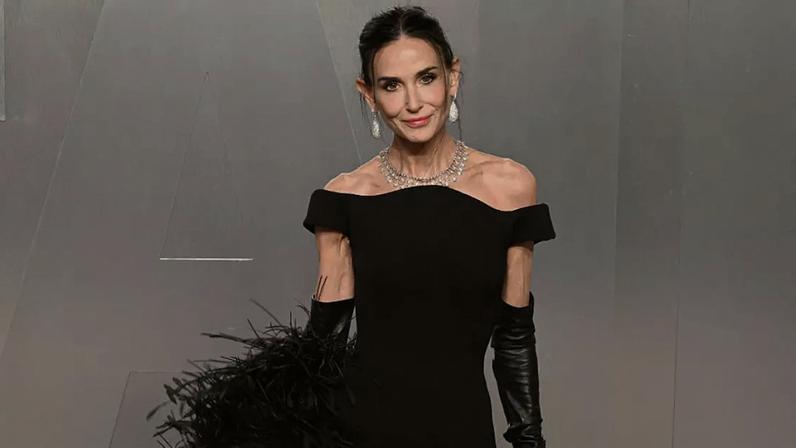 Demi Moore também surgiu muito mais magra depois de protagonizar 'A Substância'