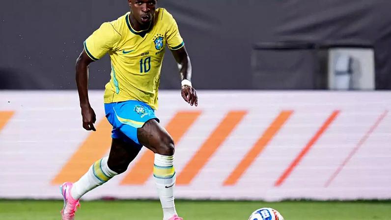Vinícius Júnior é o jogador mais bem pago pela Seleção Brasileira