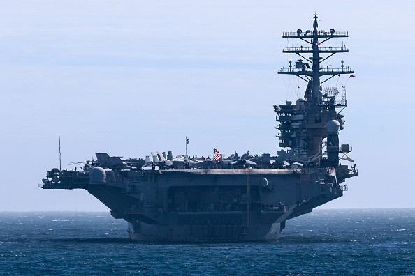 O porta-aviões de propulsão nuclear USS Nimitz (CVN 68)