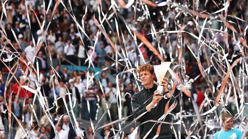 Jannik Sinner é campeão do Madrid Open 2026 — Foto: Clive Brunskill/Getty Images