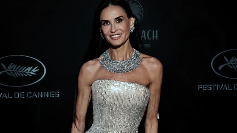Os segredos de bem-estar por trás dos braços definidos de Demi Moore no Festival de Cannes 2026 — Foto: Getty Images
