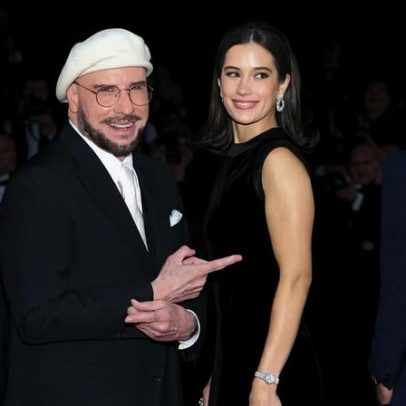 Ella Bleu Travolta recebe apoio incondicional dos pais à carreira artística