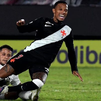 Auxiliar do Vasco critica arbitragem em derrota para Olimpia