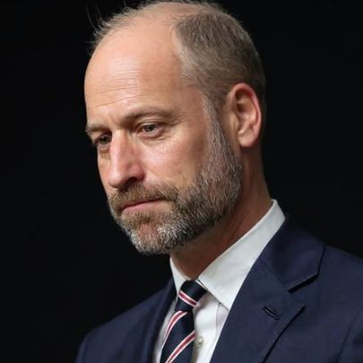 William entrega troféu na FA Cup; Kate revela rituais da família para ver futebol