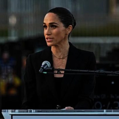 Meghan Markle faz discurso firme na Suíça em memorial às vítimas da violência digital