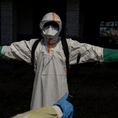 Casos suspeitos de ebola triplicam em uma semana