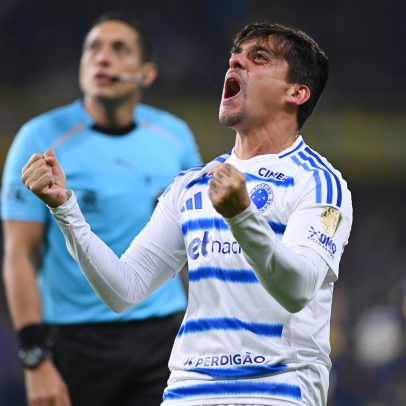Cruzeiro vence Boca no Bombonera e fica mais perto da vaga