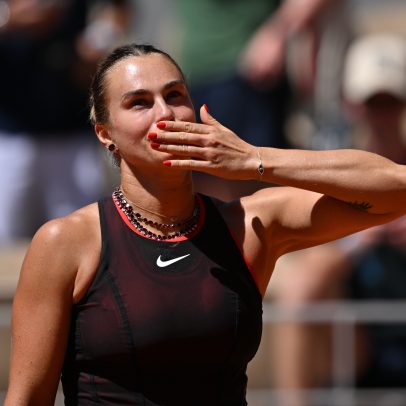 Sabalenka nega hipocrisia ao usar joias de R$ 760 mil e protestar pela premiação
