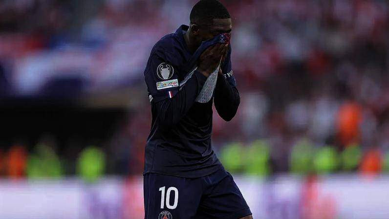 Ousmane Dembélé, camisa 10 do PSG, sente o músculo da coxa na final da Liga dos Campeões