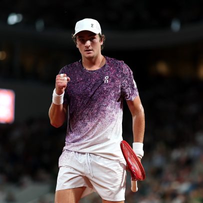 Fonseca vence Ruud em Roland Garros em duelo de agressividade