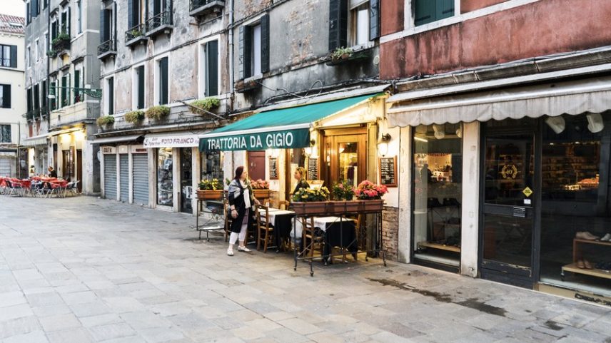 Descubra cinco bacari para visitar em Veneza — Foto: Getty Images