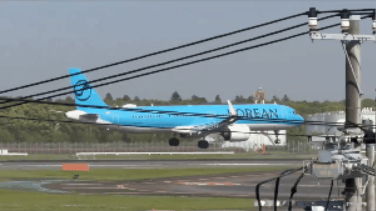 Avião da Korean Air quase bateu após tocar o solo durante pouso no Japão; pilotos arremeteram a aeronave
