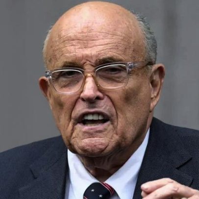 Rudy Giuliani é internado em estado grave; Trump acusa democratas