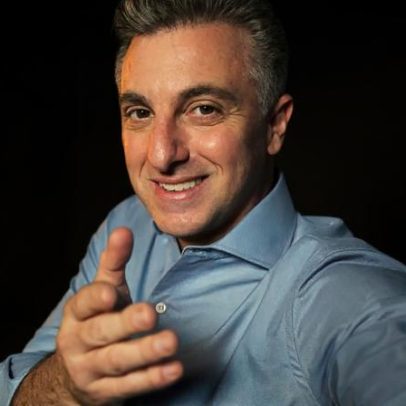 Luciano Huck erra explicação sobre críticas ao Bolsa Família