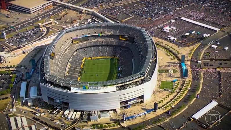 Assistir aos jogos da Copa do Mundo nas arquibancadas está caro
