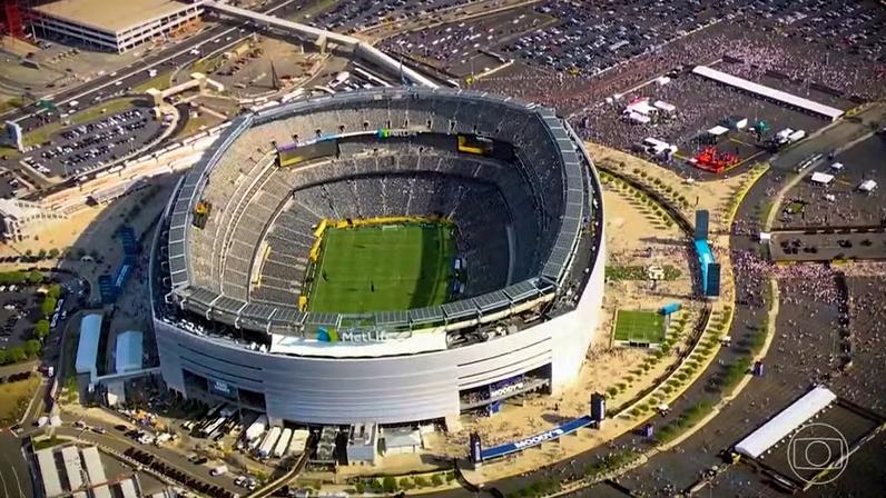 Nunca foi tão caro estar nas arquibancadas para ver os jogos Copa do Mundo — Foto: Jornal Nacional/ Reprodução