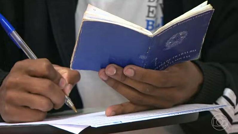 Pedidos de demissão batem recorde em 2025, principalmente de trabalhadores do comércio — Foto: Jornal Nacional/ Reprodução