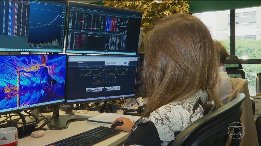 Com decisão dos Estados Unidos sobre PCC e CV, setor financeiro enxerga aumento de custos e impacto em operações no Brasil — Foto: Jornal Nacional/ Reprodução