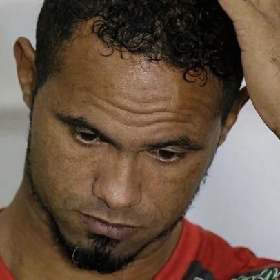 Justiça do Rio mantém prisão do goleiro Bruno