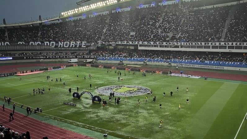 Gramado do Mangueirão contou com pontos encharcados