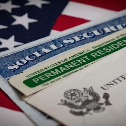Estrangeiros devem retornar aos países de origem para solicitar green card