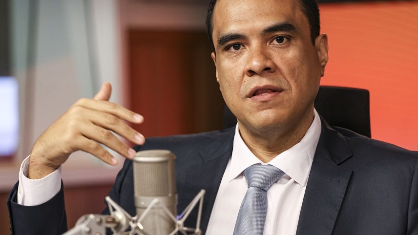 Gustavo Feliciano, ministro do Turismo, durante entrevista ao programa Bom Dia, Ministro