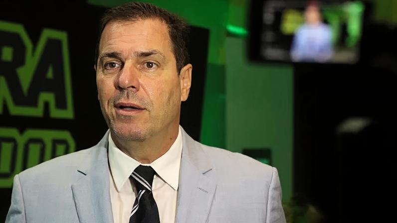 Mensagens indicam troca de favores entre traficante e aliado de Flávio