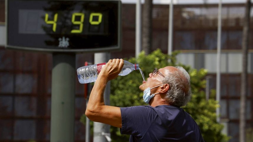 CALOR EXTREMO - El Niño: em 2025. causou temperaturas extremas no verão (Salas/EPA/EFE)