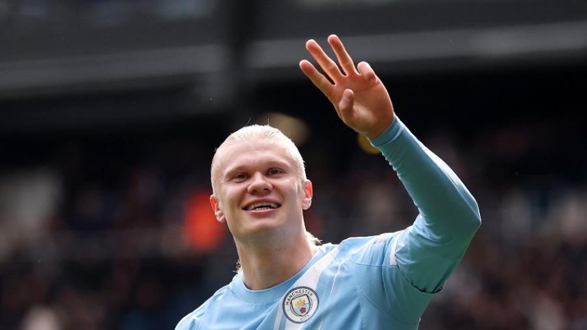 Haaland, do Manchester City, comemora gol em jogo contra o Liverpool pela Copa da Inglaterra