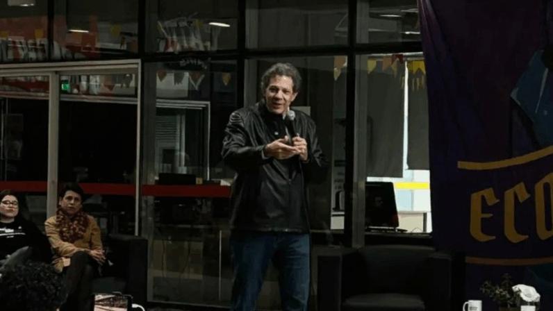 Fernando Haddad (foto) criticou a venda da companhia paulista de saneamento, privatizada em julho de 2024 por R$ 14,8 bilhões