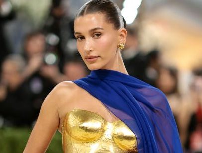 Hailey Bieber replica look usado por Gigi Hadid na Met Gala 2026