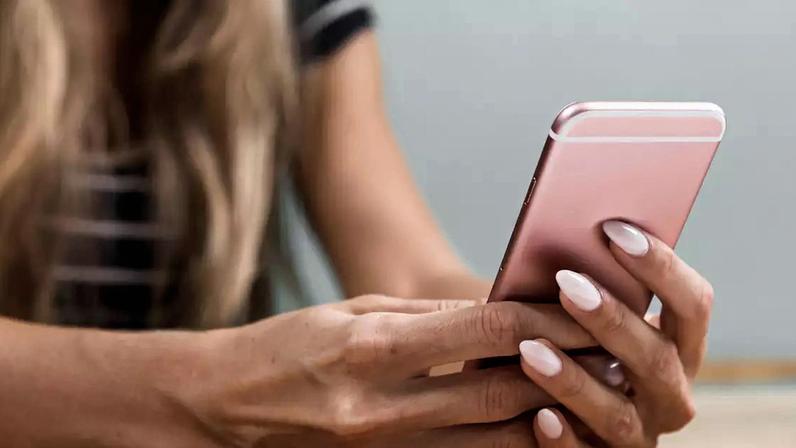 Sogra é suspeita de divulgar fotos íntimas de adolescente por não aceitar namoro do filho