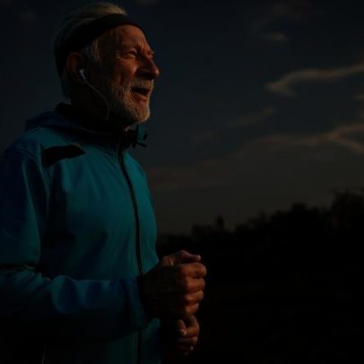Envelhecer não é sinônimo de declínio físico e mental