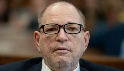 Weinstein relata dor no peito durante julgamento, diz site