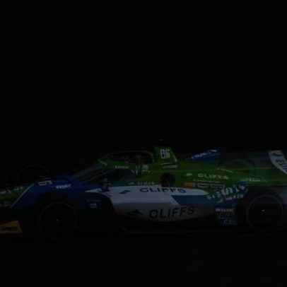 Indy 500: primeiro dia de treinos livres tem Hélio Castroneves e Caio Collet