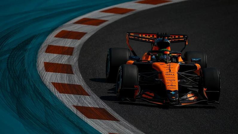 Lando Norris vence a prova