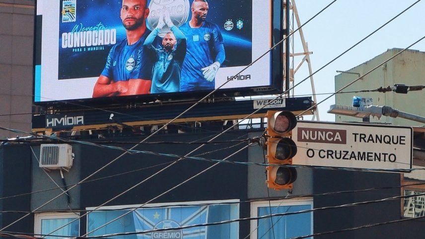 Painel com imagem de Weverton convocado para a Copa do Mundo — Foto: Divulgação/Grêmio