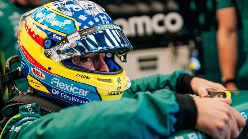 Fernando Alonso tem falha durante sessão no Canadá