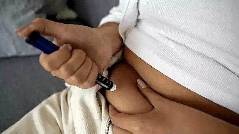 Anvisa aprova 1ª caneta brasileira de semaglutida após fim da patente do Ozempic