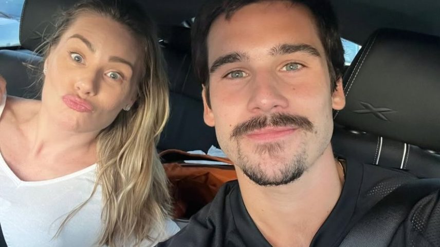 Nicolas Prattes celebra Dia das Mães com Giselle Prattes