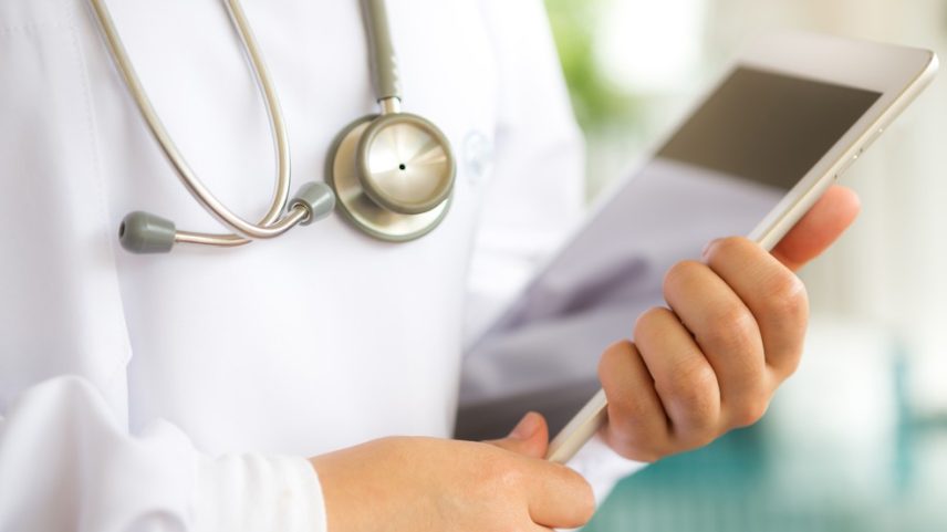 Com o avanço da IA na medicina, apps auxiliam médicos no diagnóstico, prontuário e atendimento ao paciente — Foto: Reprodução/Freepik